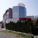 Grand